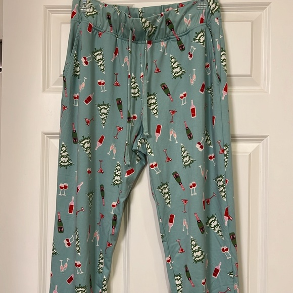 Tranquil & True 2-Piece Christmas Pajamas - Picture 4 of 4